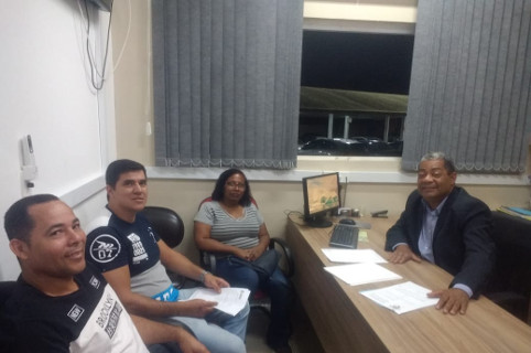 Após se reunir com Sindttrul, Jorge de Freitas protocola projeto que institui Frente Parlamentar 