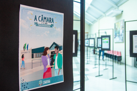 A Câmara e o seu funcionamento é tema de cartilha e exposição no Legislativo
