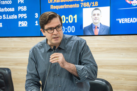 Dr. Rafael Camargo solicita conserto de asfaltos após apontamento de moradores