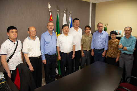Comitiva chinesa visita Câmara de Limeira