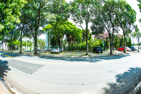 Câmara aumenta número de vagas no estacionamento
