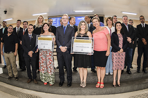 Destaques da Contabilidade são homenageados na Câmara Municipal