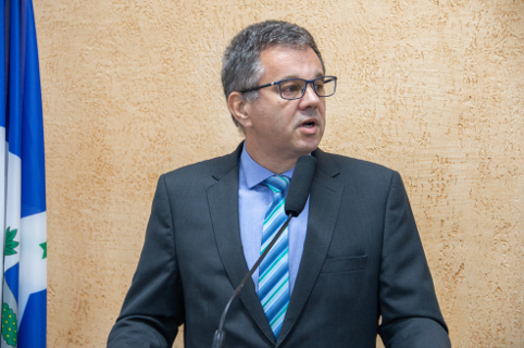 Dr. Marcelo Rossi cobra soluções em área crítica no Jardim São Lourenço