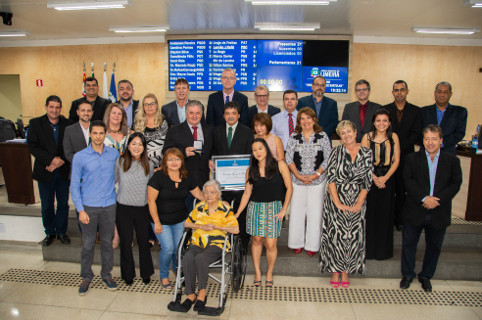 Fernando Assato é homenageado pela Câmara Municipal