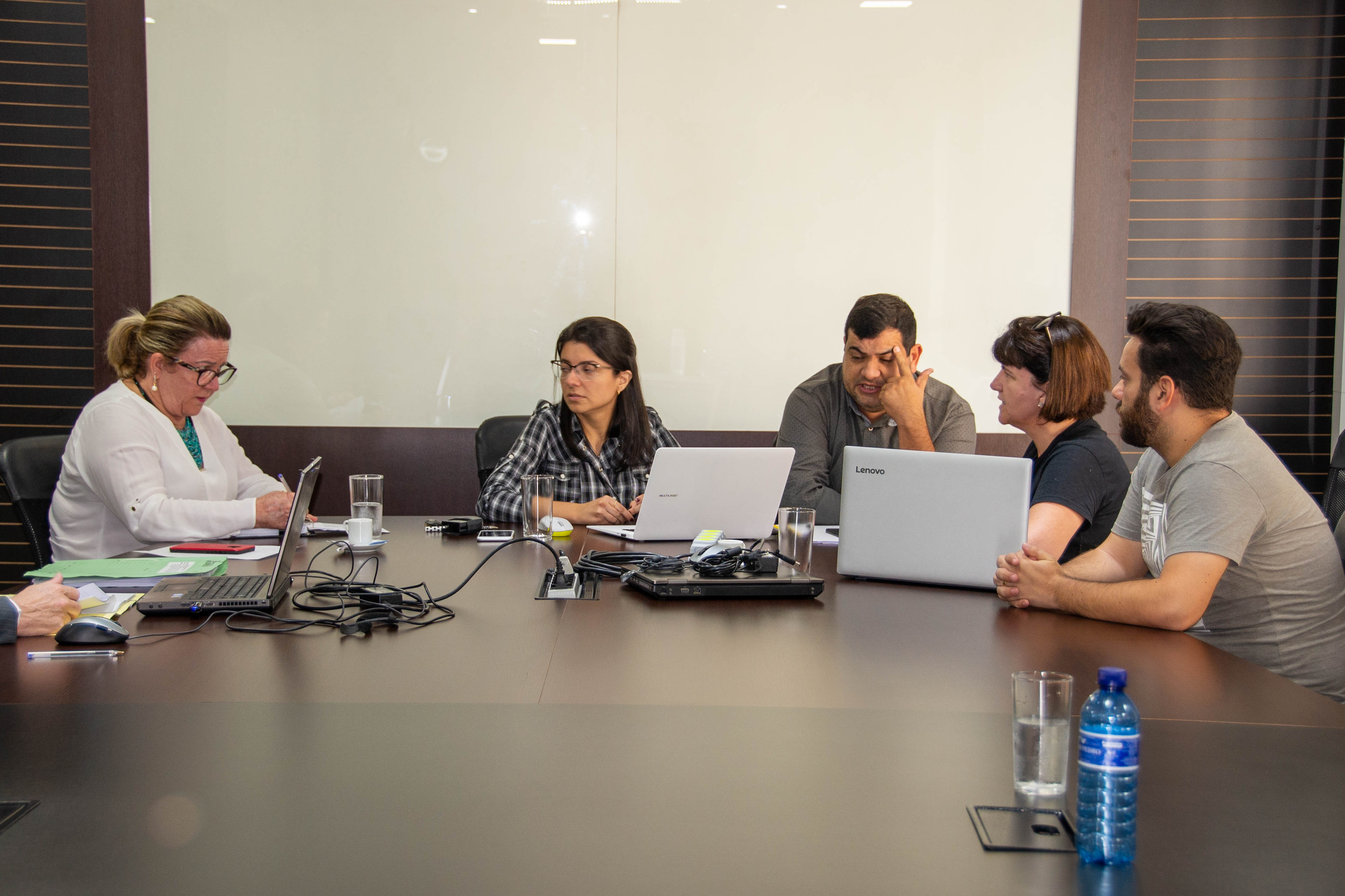 Representantes da Emeief Limeira apresentam projeto à Comissão de Educação