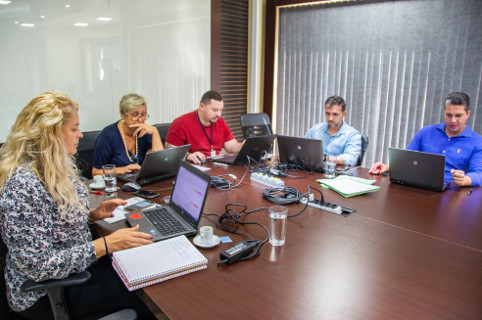 CCJR: dez projetos recebem pareceres favoráveis; três têm parecer contrário