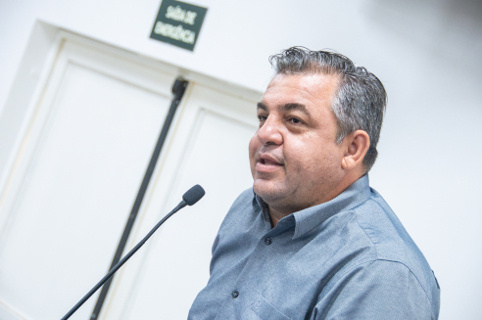 Marco Xavier ouve reclamações de moradores do Jardim Novo Horizonte
