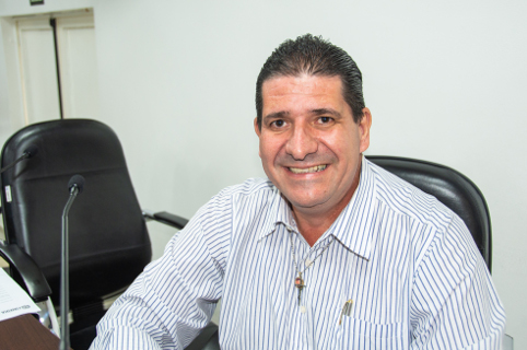 Helder do Táxi solicita implantação de caçamba de lixo na LIM-357
