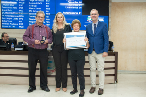 Nosso Coral Nosso Clube recebe Diploma de Gratidão e Medalha de Mérito Cívico
