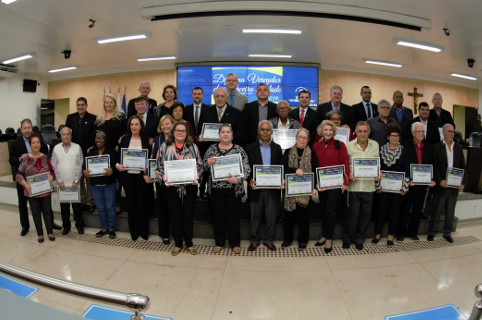 Vereadores da terceira idade são diplomados na Câmara Municipal