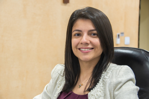 Carolina Pontes aciona o Ministério Público por fila de cadastro em creches