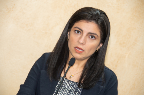 Carolina Pontes requer informações sobre medidas tomadas pela Secretaria de Educação