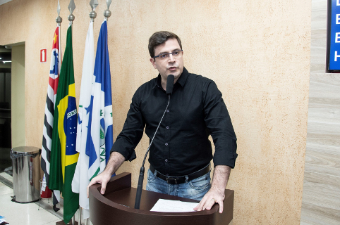 Dr. Rafael Camargo faz Moção de Aplausos em homenagem ao Mercado Modelo