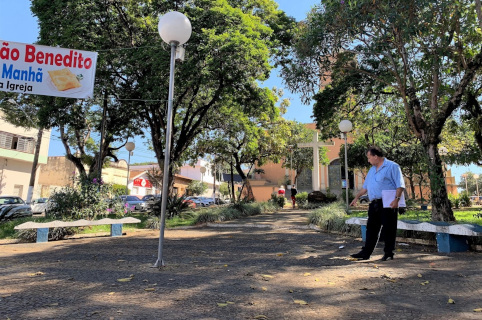 Wagner Barbosa pede melhorias em praça do Largo São Benedito
