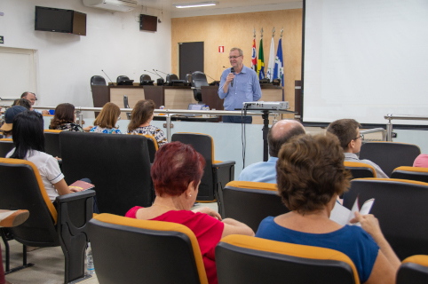 Terceira Idade e Juniores têm curso de dicção e oratória