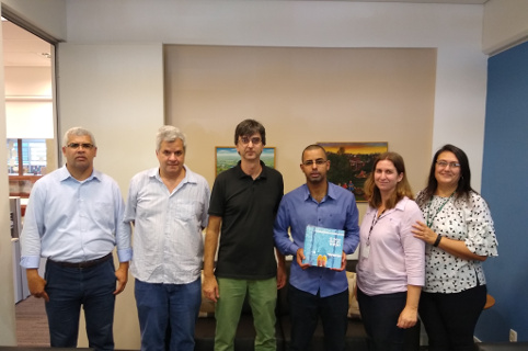 Waguinho da Santa Luzia visita SESC de Piracicaba 
