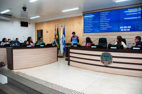 Vereadores Juniores realizam quarta sessão ordinária