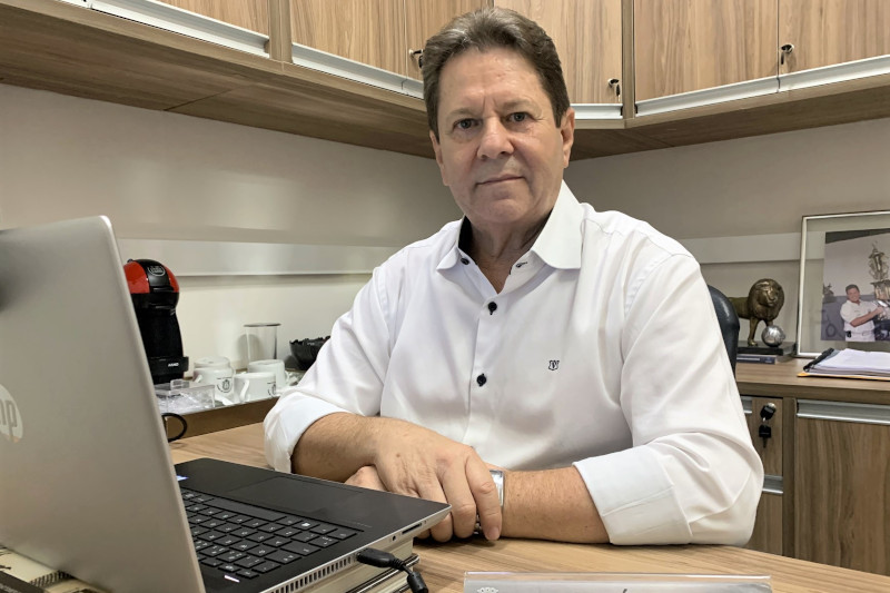 No Dia da Mulher, Dr. Júlio apresenta projeto contra violência doméstica