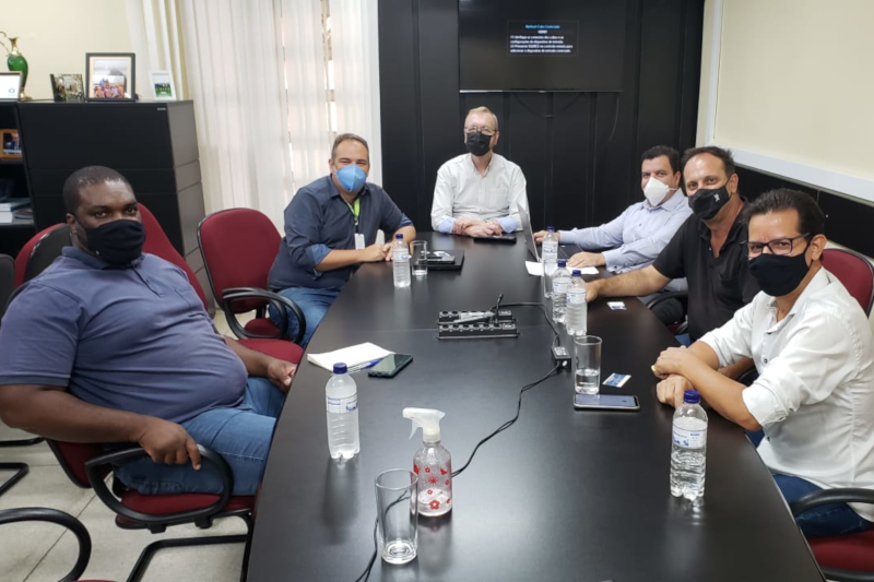 Câmara debate elaboração de lei para permitir supermercados em condomínios