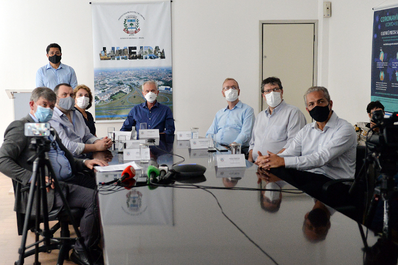 Presidente Sidney Pascotto acompanha anúncio de unidade do Pão de Açúcar em Limeira