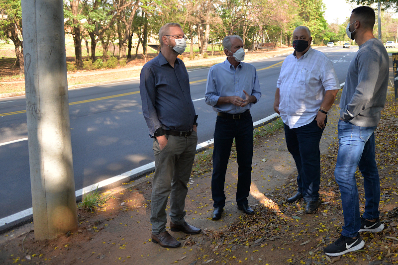 Presidente da Câmara acompanha prefeito em visita à Marginal Tatu