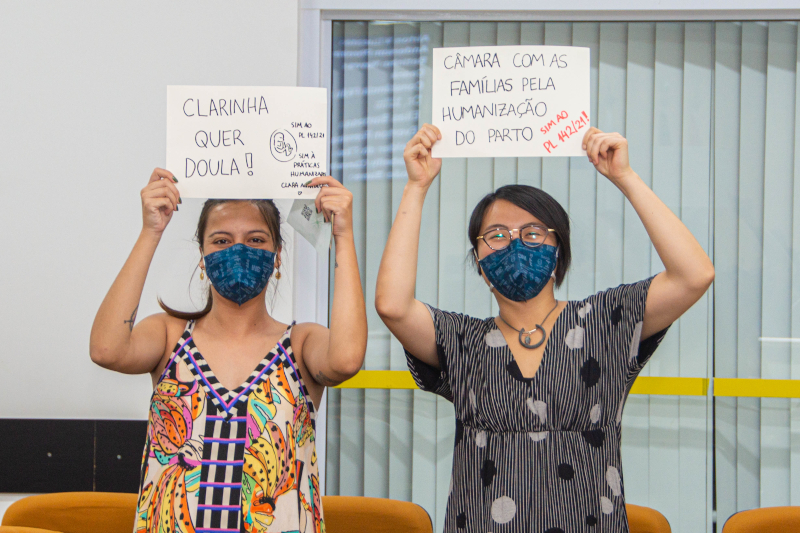Doulas e apoiadores da proposta acompanharam votação