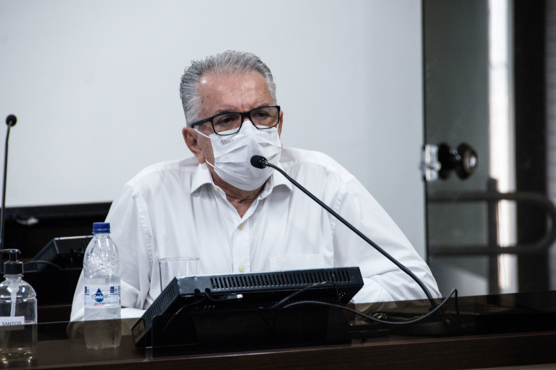Vitor Santos avalia enfrentamento da pandemia de covid-19