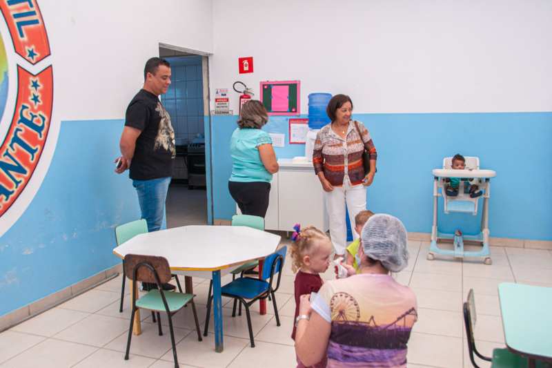 Comissão de Educação visita escolas Pequeno Gigante e Martim Lutero