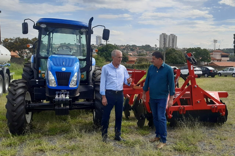 Limeira recebe trator com implementos agrícolas do Nova Frota São Paulo