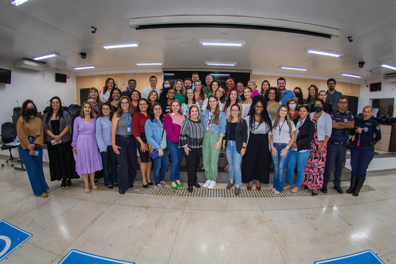 Pessoas engajadas na proteção às mulheres em Limeira participaram