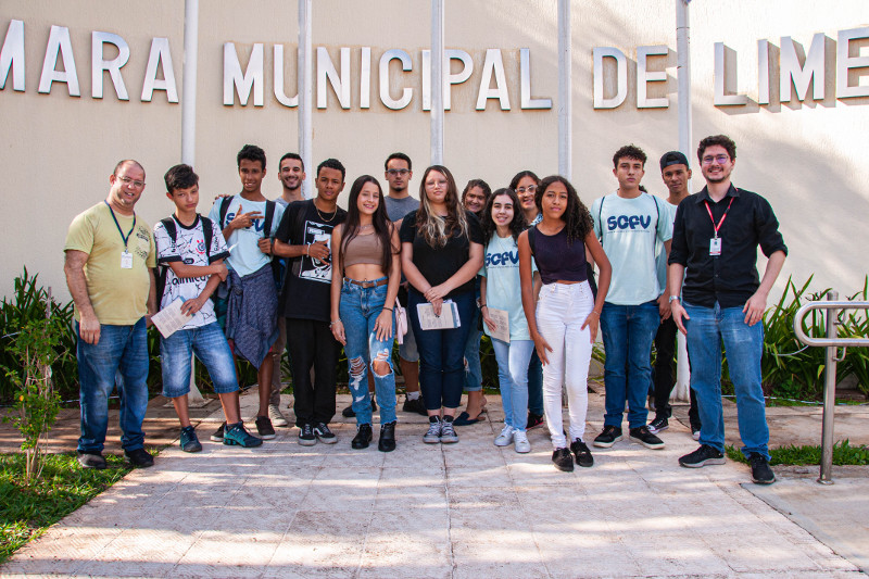 Câmara de Limeira recebe alunos do Senac para visita guiada