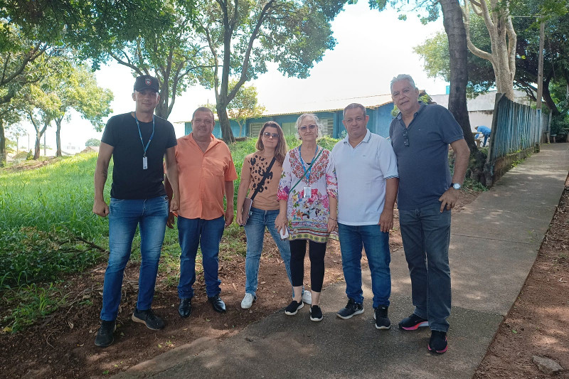 Adir Almeida pede melhorias físicas e estruturais do Centro Comunitário do Cecap