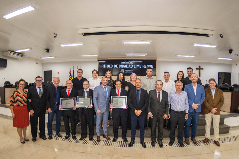 Em sessão solene na Câmara, homenageados recebem Títulos de Cidadão Limeirense