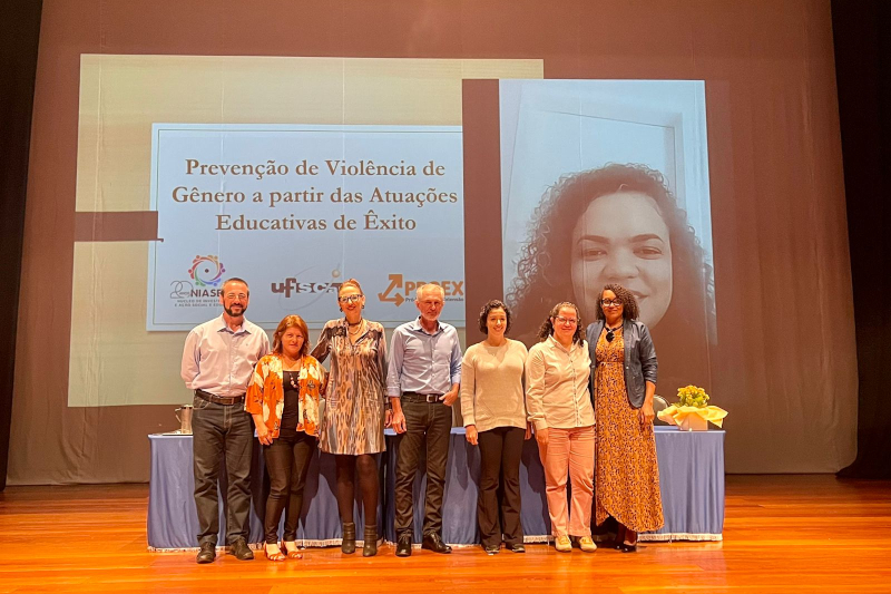 Mariana Calsa participa de formação pedagógica sobre Lei Maria da Penha nas Escolas