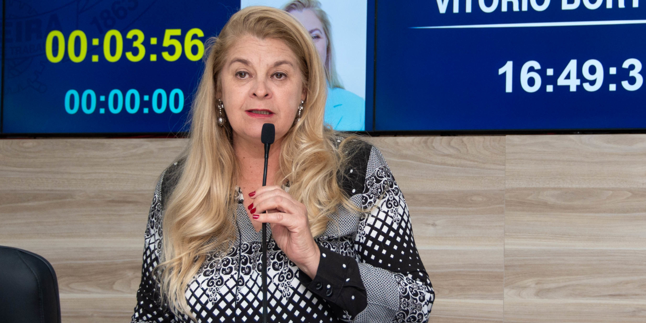 Vereadora Lu Bogo pede informações sobre direito a acompanhantes em consultas médicas