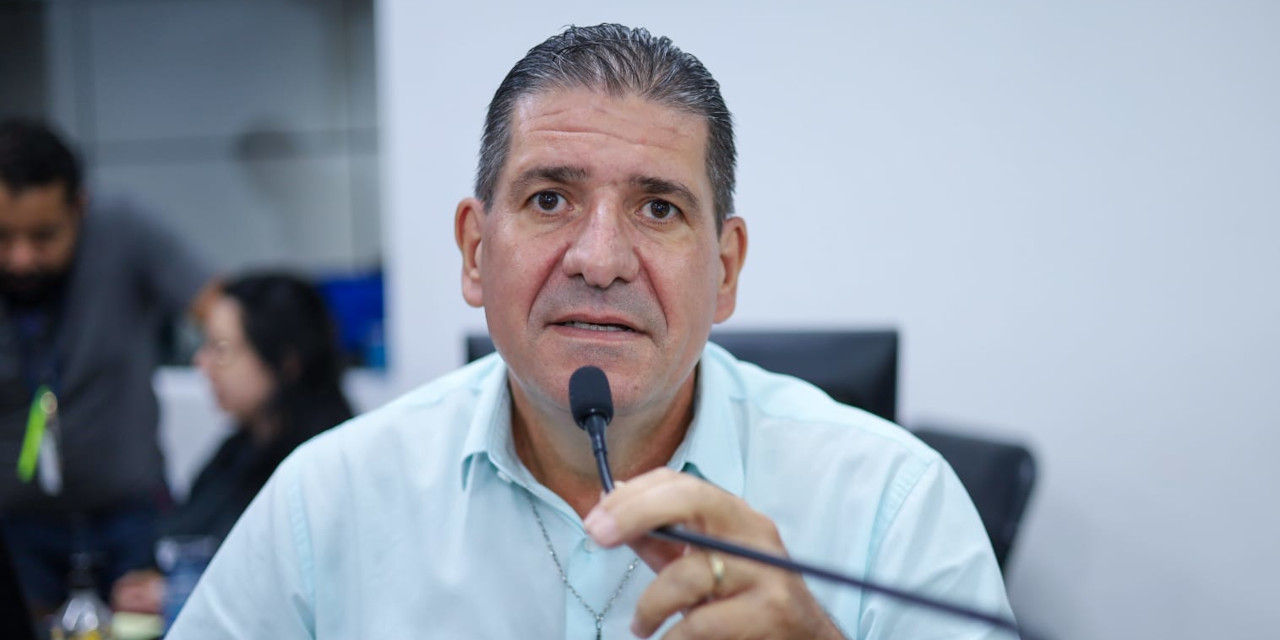 Helder do Taxi solicita informações ao Executivo sobre recapeamento da Via Santo Antônio
