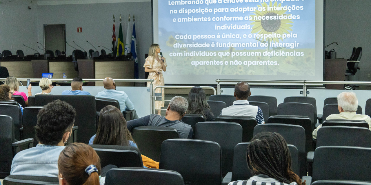 Câmara realiza evento de capacitação sobre a identificação de deficiências ocultas