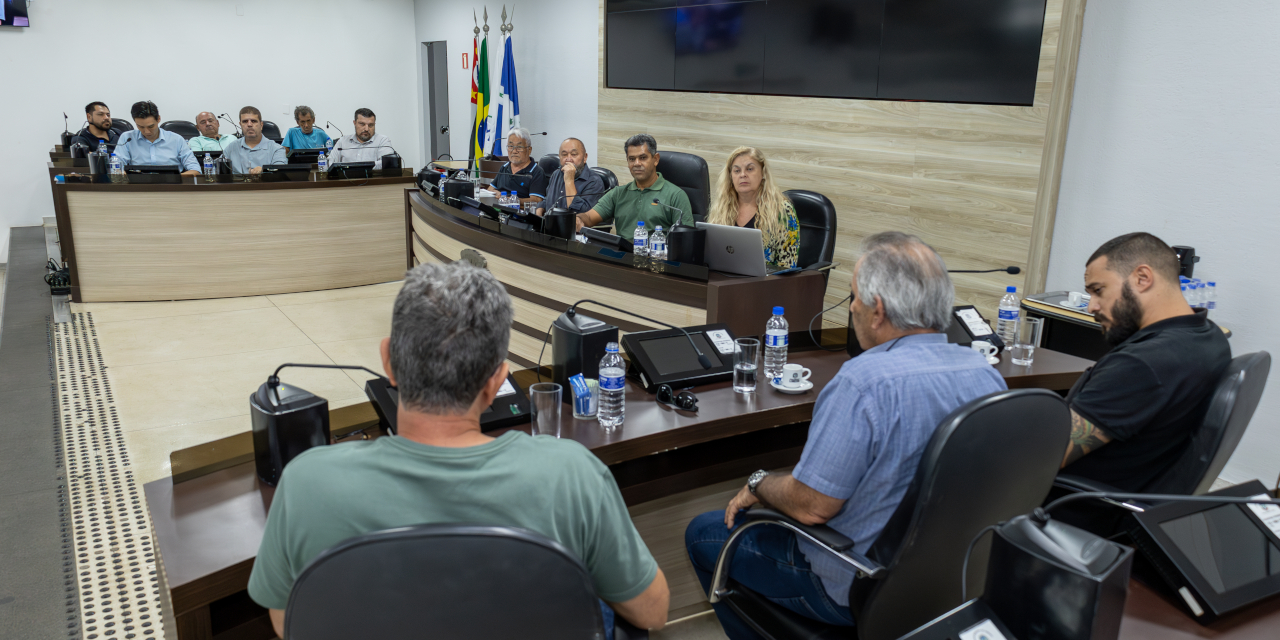 Comissão de Obras recebe demandas para melhoria de infraestrutura no bairro do Ferrão