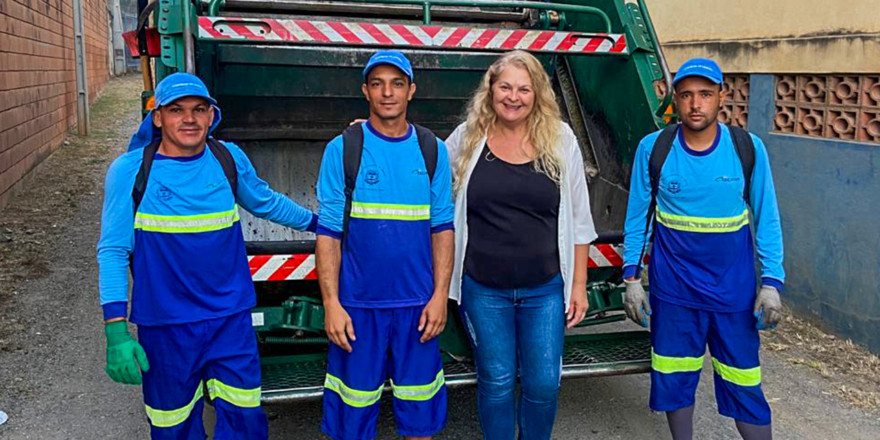 Vereadora Lu Bogo homenageia trabalhadores da limpeza urbana