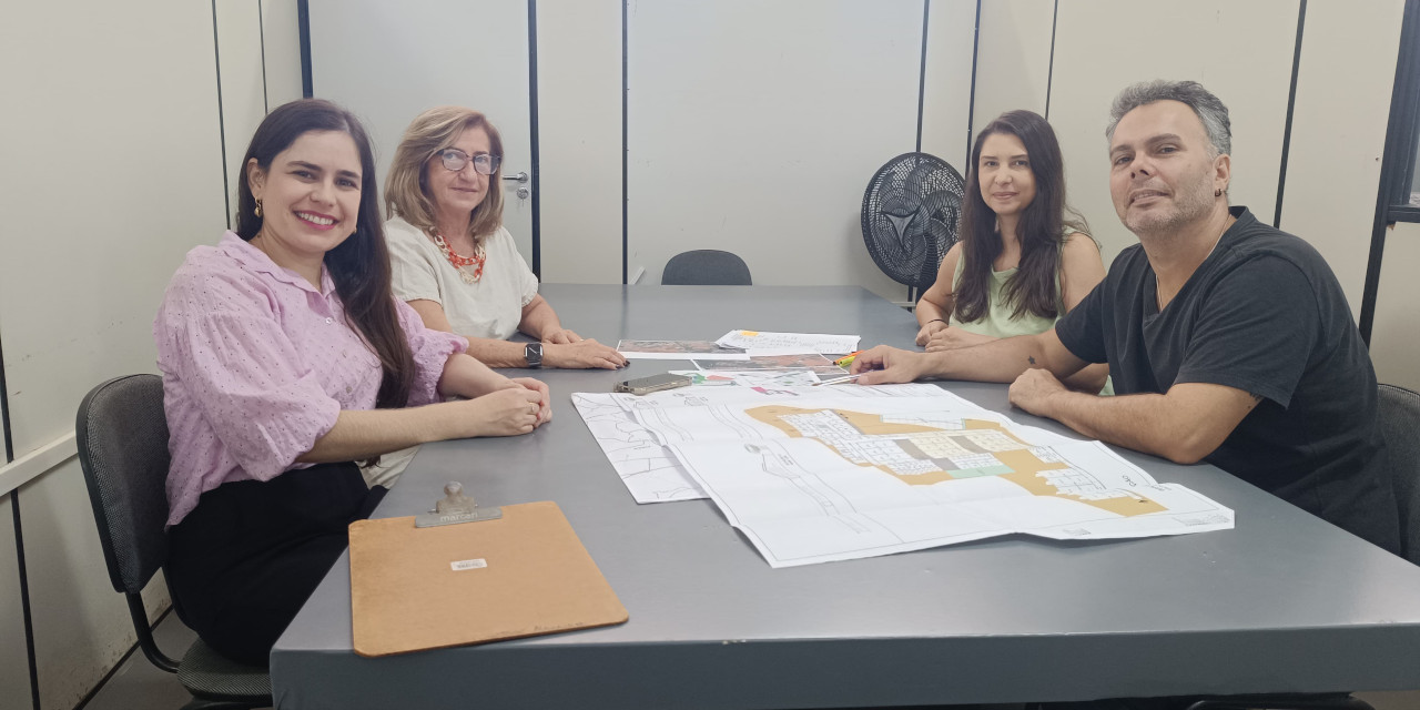 Tatiane Lopes se reúne com secretária de Urbanismo para tratar sobre construção do hospital veterinário