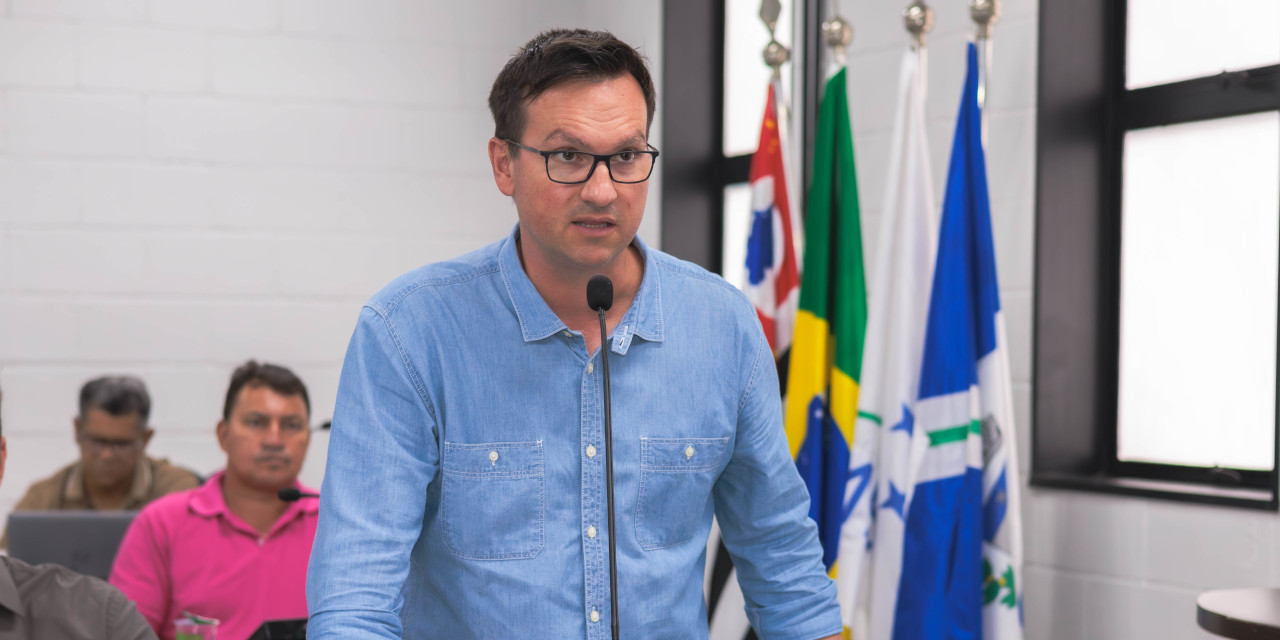 Felipe Penedo requer esclarecimentos sobre a desapropriação da área do Limeira Clube
