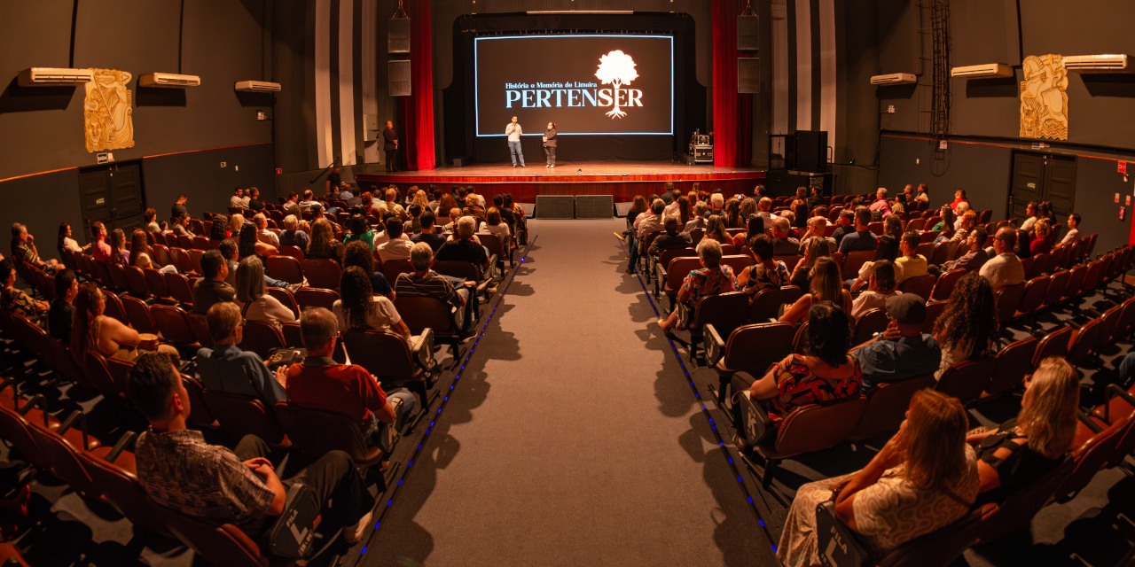 O primeiro episódio de uma série de dez vídeos foi exibido ao público em evento no Teatro Vitória, na noite desta quarta-feira, 26 de março.