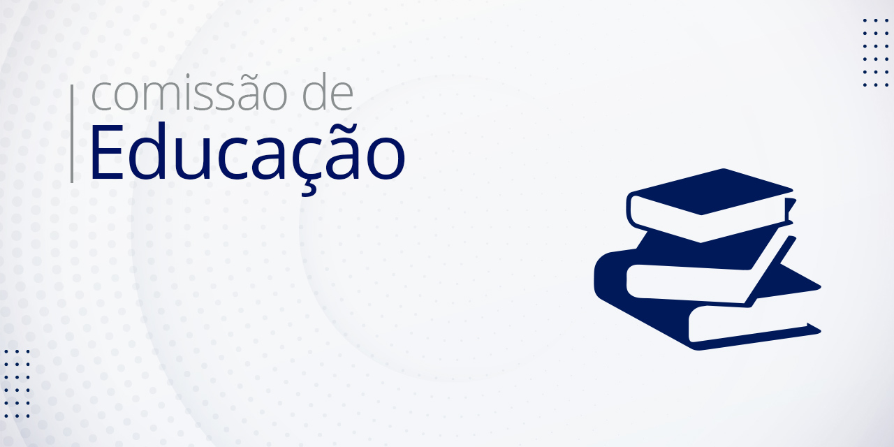Comissão de Educação questiona medidas adotadas pela Prefeitura em relação à greve