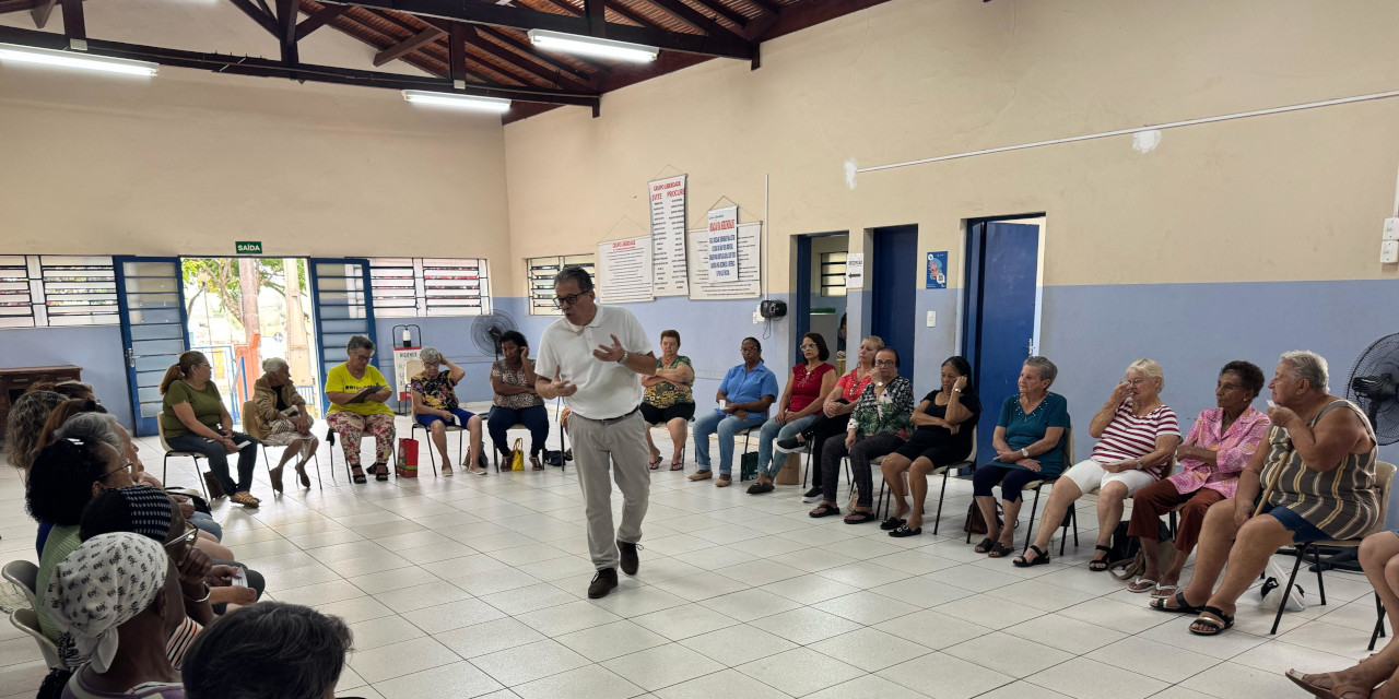 Terceira Idade: Dr. Marcelo Rossi leva informação sobre Alzheimer ao grupo do N. Sra das Dores