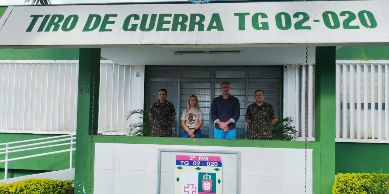 Costa Junior visita Tiro de Guerra de Limeira junto com assessoria do deputado Major Mecca