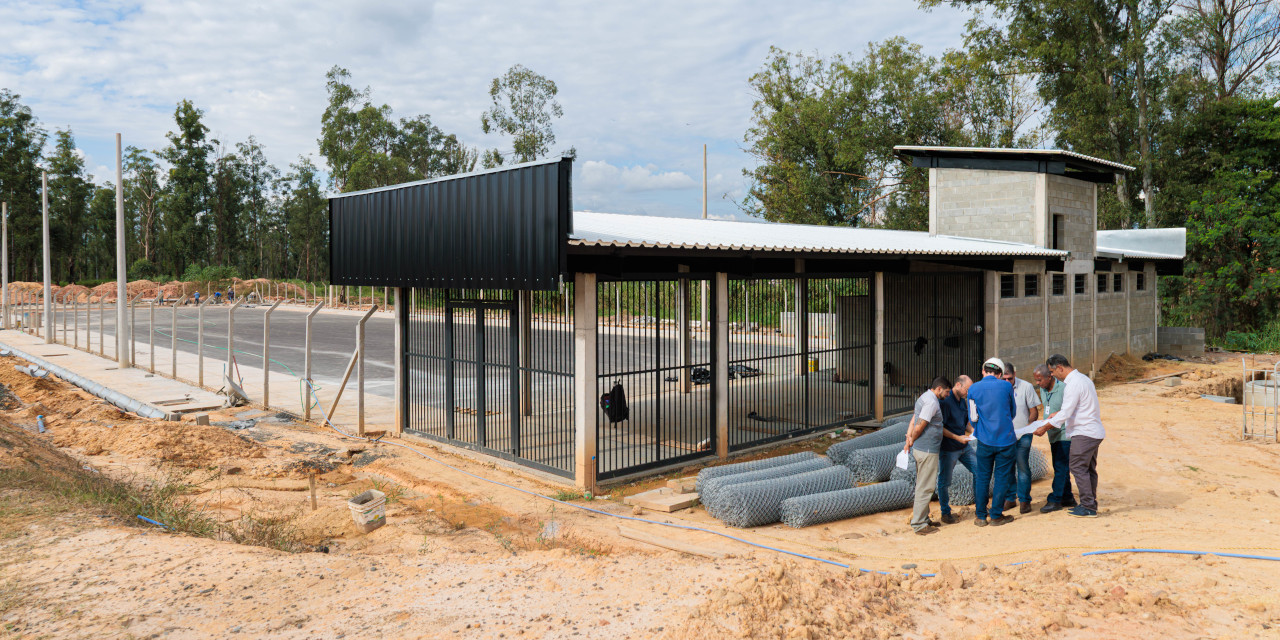 Com o valor de R$ 2.598.023,82, a pista tem 80 metros de comprimento por 20m de largura