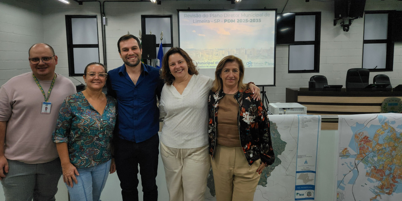 Oficina foi ministrada por uma equipe da Secretaria de Planejamento e Urbanismo