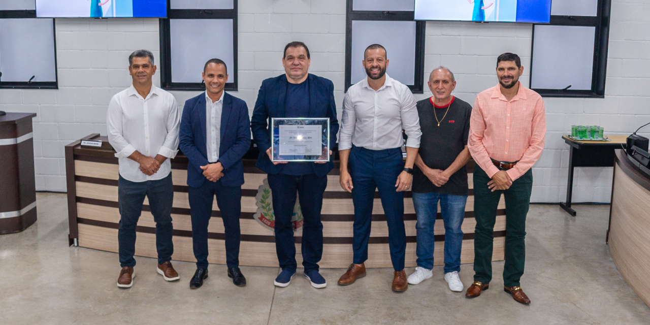 Médico Uédson Barbosa Meira recebe Título de Cidadão Limeirense