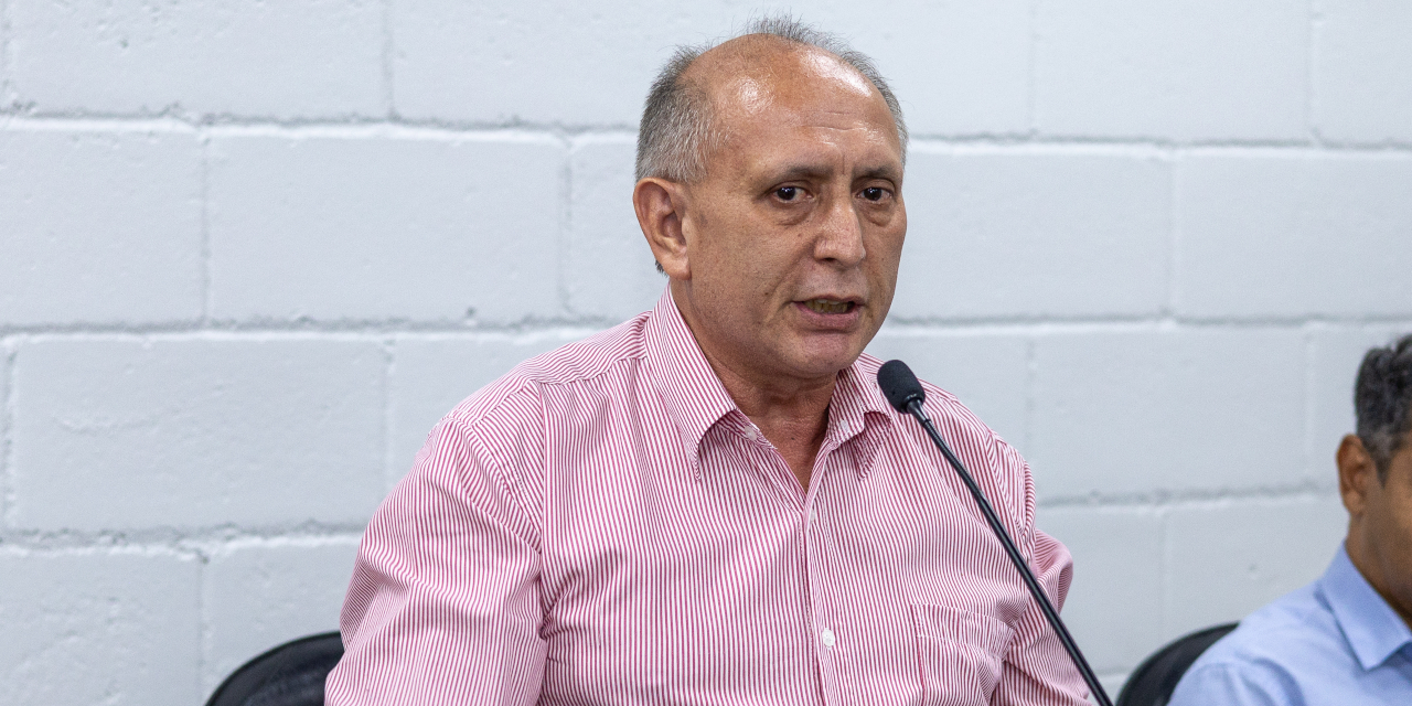 Zé da Farmácia propõe diretrizes para Programa de Atendimento Odontológico Móvel