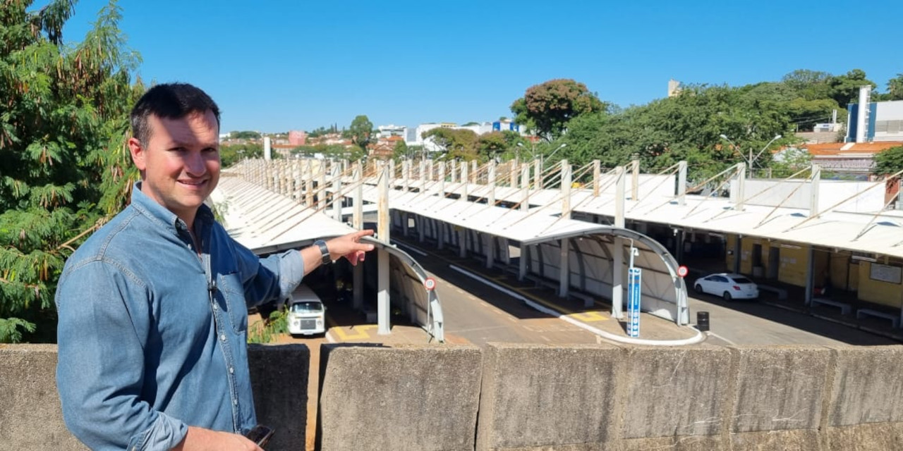 Terminal Urbano de Limeira é tema de requerimento de Felipe Penedo